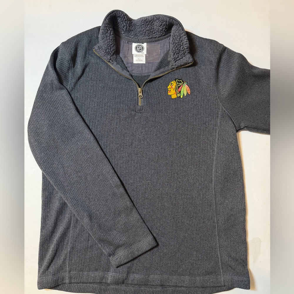Chicago Blackhawks NHL Quarter Zip Gray Soft Textured Sweatshirt Medium